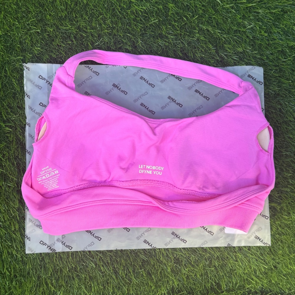 DFyne backless top sports bra Color- blossom pink-Small - Picture 2 of 2